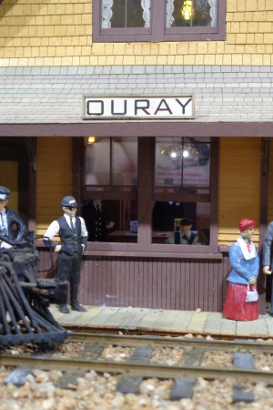 340 at Ouray Depot – Laurie McLean|Ipswich Model Railway Club