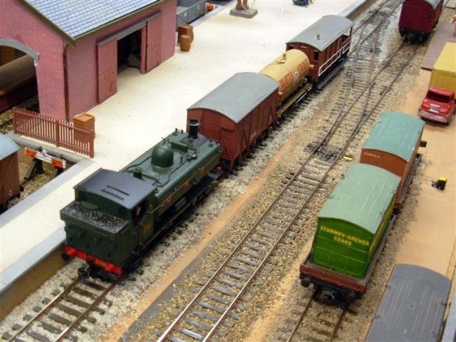 dscn1068|Ron Solly’s New OO scale – GWR Layout with DCC