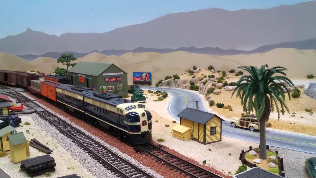 ft_s_run_through_clinton|Santa Fe Railway, Los Angeles Division