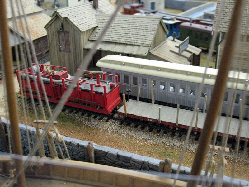 Through the rigging – the fire car and a new passenger car|Maineville – the Theme Park