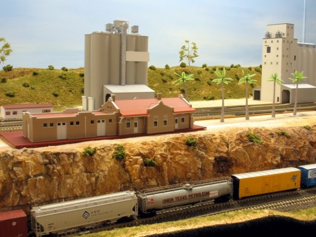 Image Name|BNSF Rogue River Sub-Division – N Scale