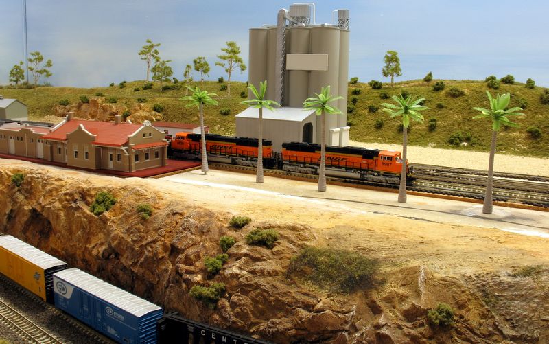 img_9143|BNSF Rogue River Sub-Division – N Scale