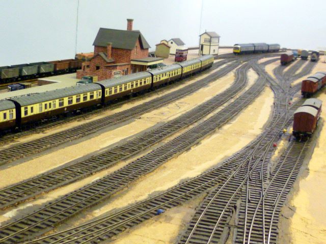 p1000518|Ron Solly’s New OO scale – GWR Layout with DCC