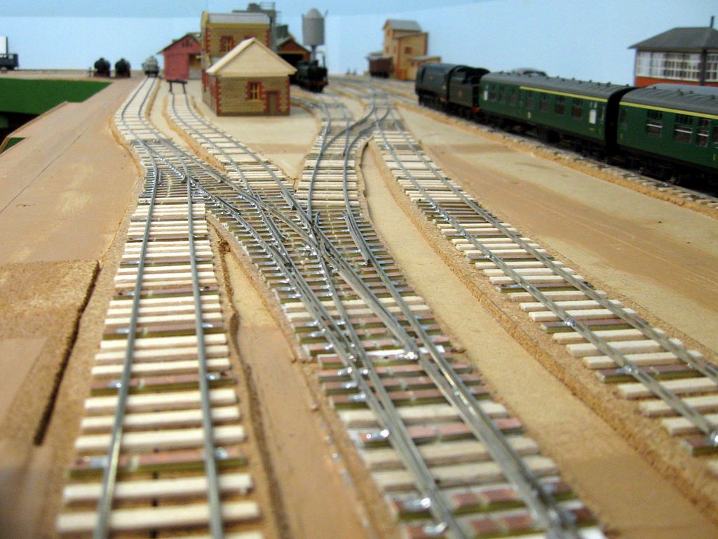 satjuly5_002|Ron Solly’s New OO scale – GWR Layout with DCC