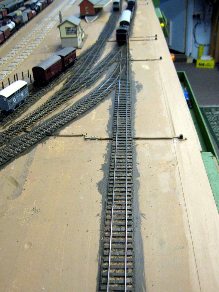 story_003|Ron Solly’s New OO scale – GWR Layout with DCC
