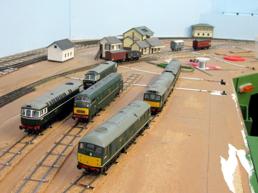 story_012|Ron Solly’s New OO scale – GWR Layout with DCC